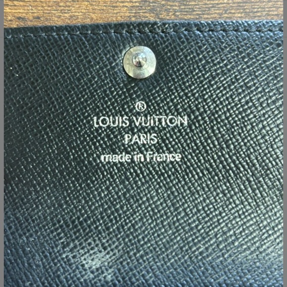 Sale ~ Louis Vuitton Graphite 6 Key Cles - 100% Authentic - Picture 7 of 7